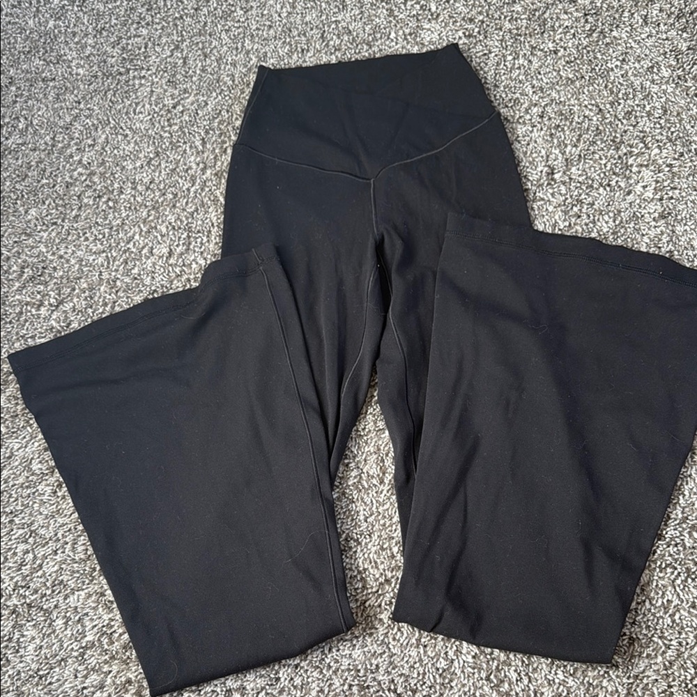 Black crossover offline by aerie flare leggings, barely worn!